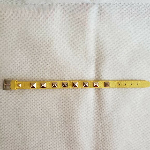 SOLD Valentino Rockstud Bracelet Yellow Leather Authentic - Picture 4 of 8